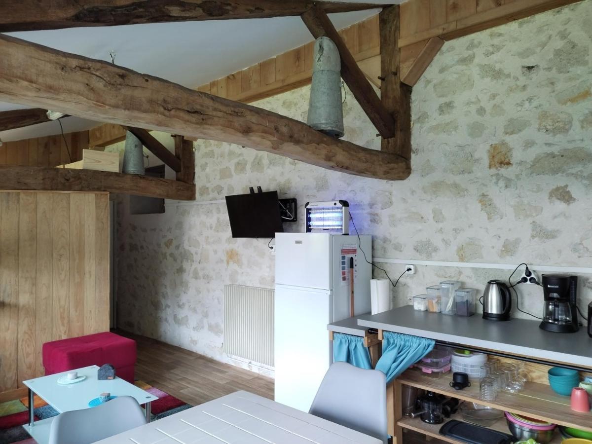 Chambre 2 A 4 Pers Gite Du Gardoir Boresse-et-Martron Extérieur photo